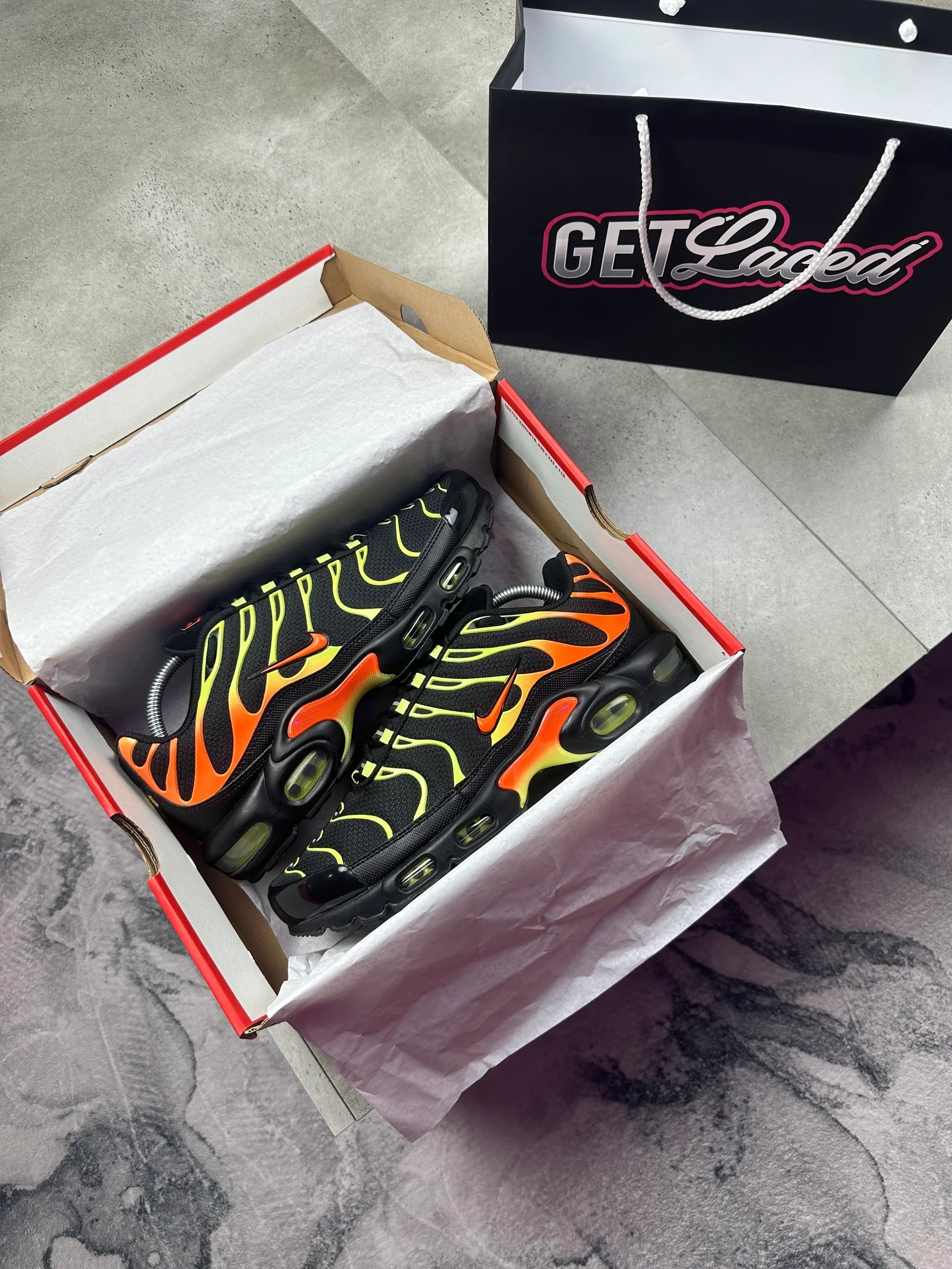 Nike Air Max Plus TN - Hyper Crimson Lime Lights