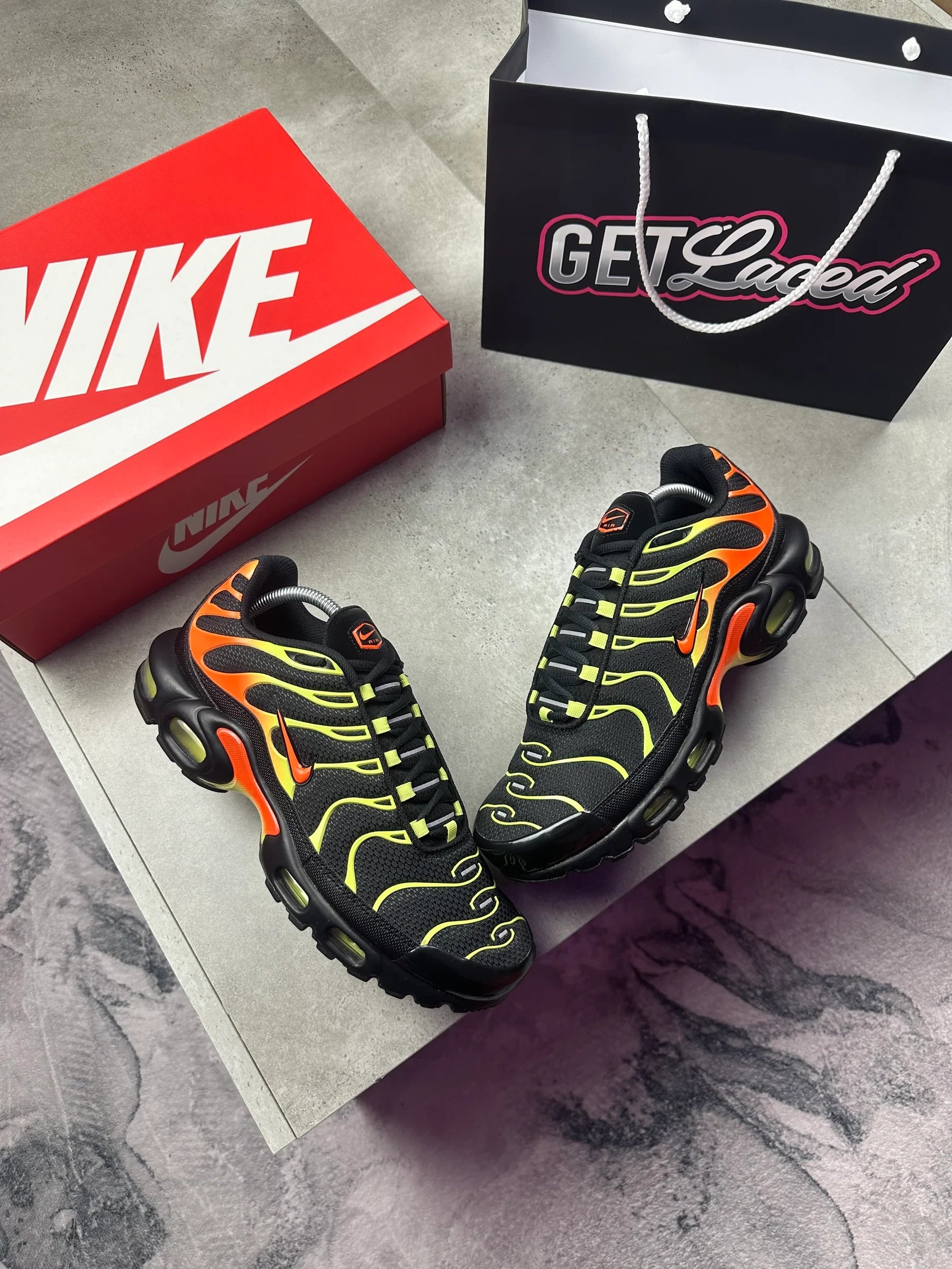 Nike Air Max Plus TN - Hyper Crimson Lime Lights