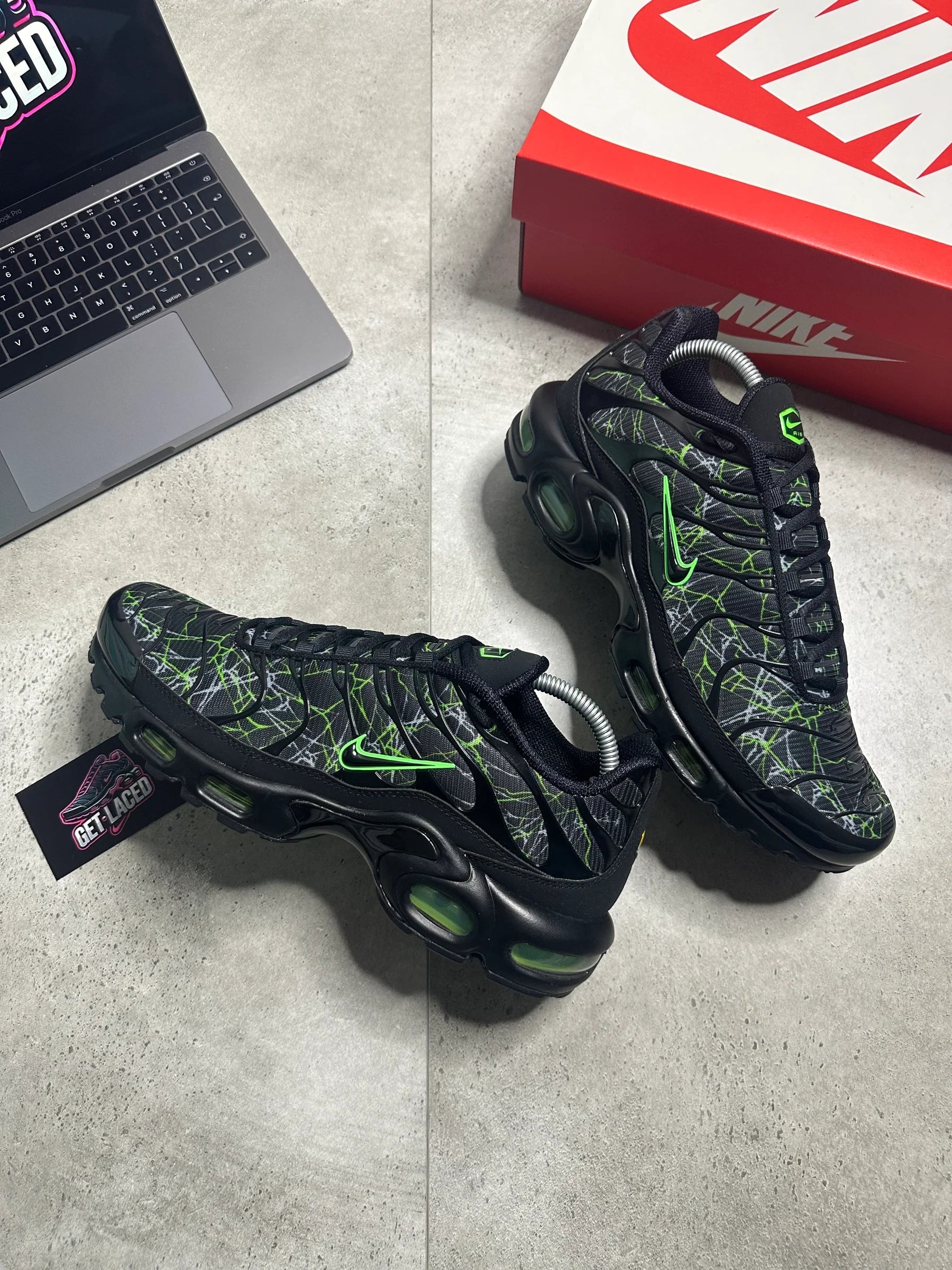 Nike Air Max Plus TN - Neon Laser
