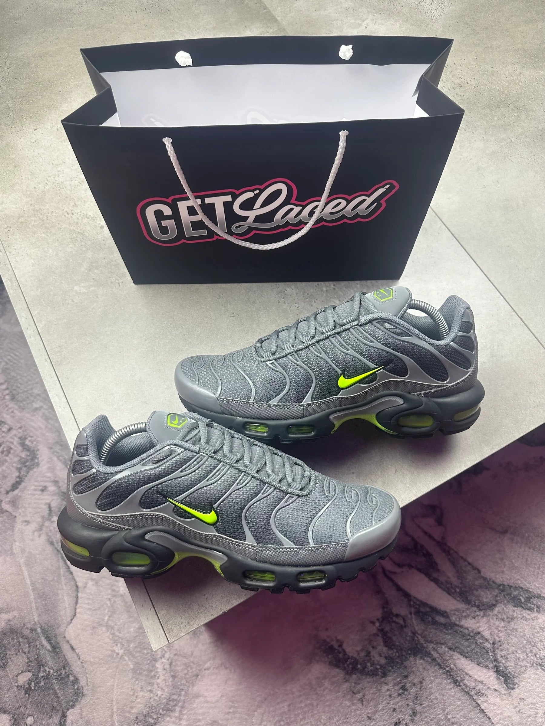Nike Air Max Plus TN - Smoke Grey Volts