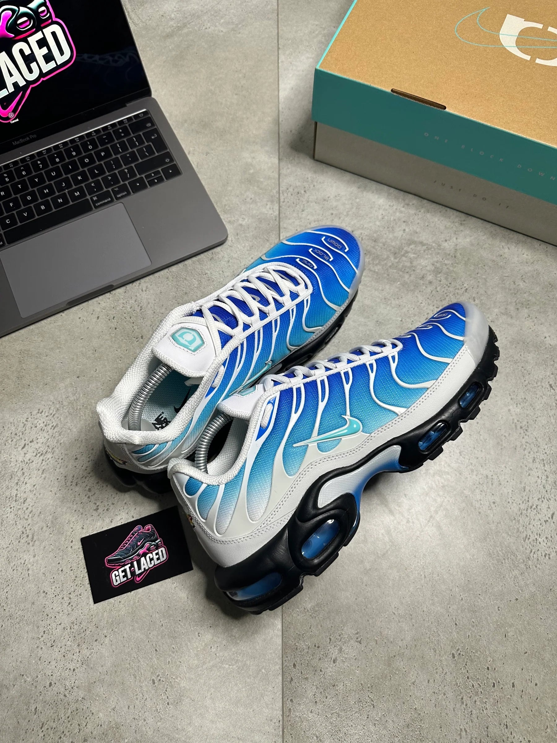 Nike Air Max Plus TN x OBD - Bleu photo clair