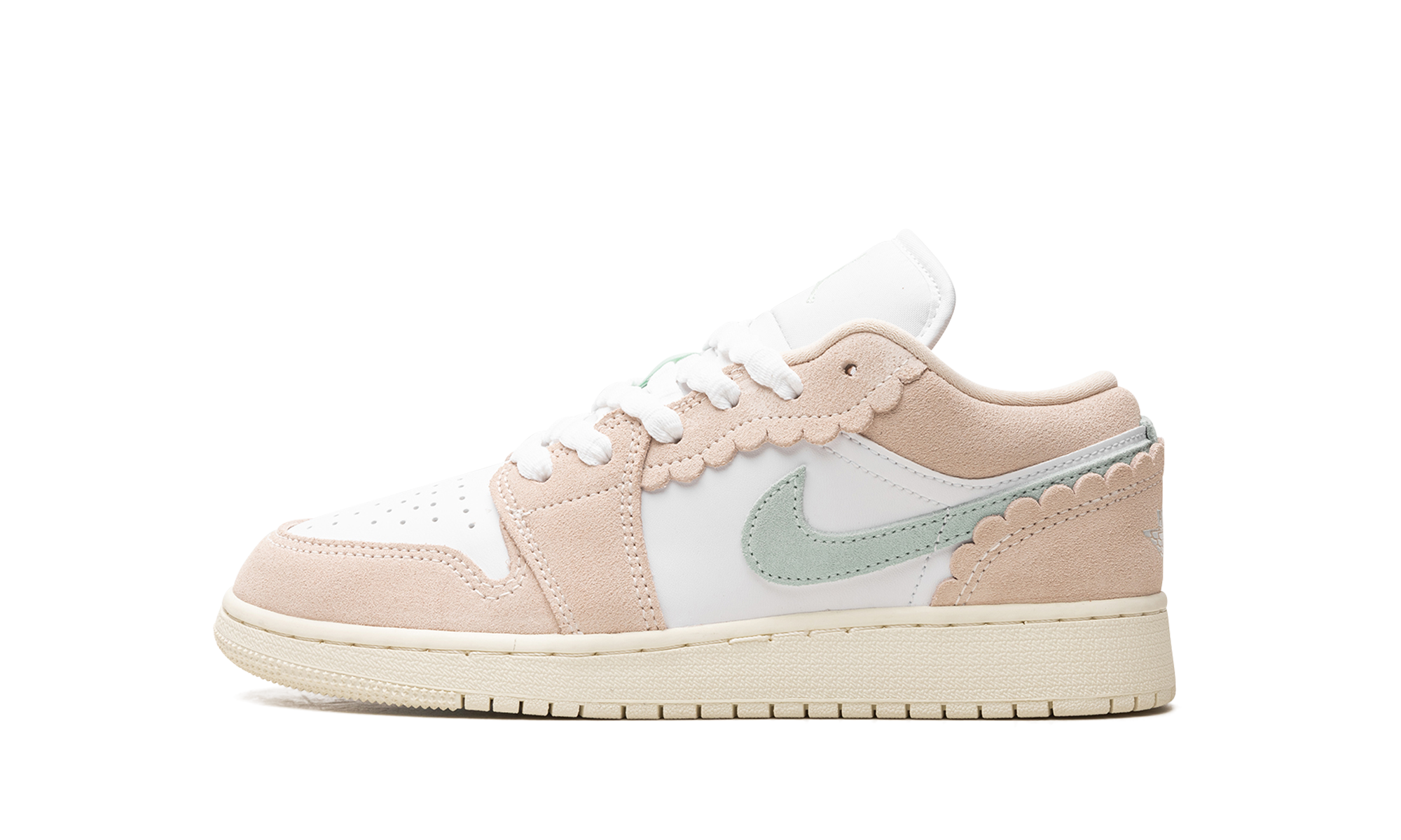 Air Jordan 1 Low SE Scalloped Edge