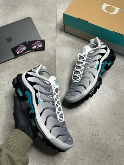 Nike Air Max Plus TN x OBD - Argento Grey