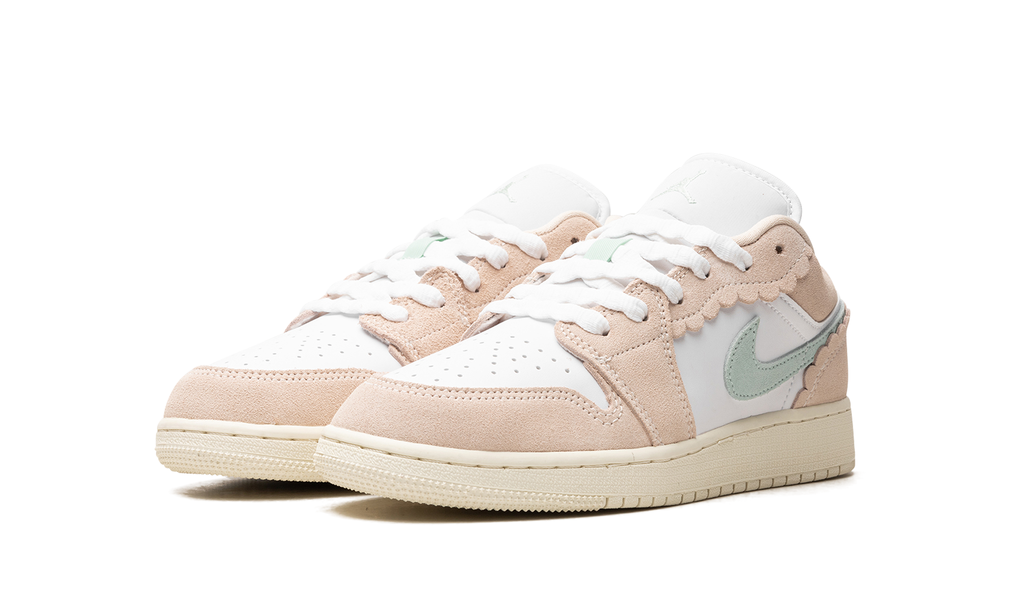 Air Jordan 1 Low SE Scalloped Edge