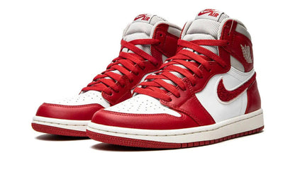 Air Jordan 1 Retro High OG Varsity Red Chenille