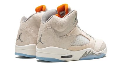 Air Jordan 5 Retro SE Craft Light Orewood Brown